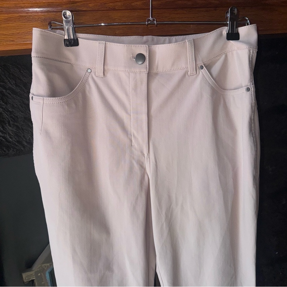 Lululemon Athletica size 8 Tan Pants - Picture 6 of 14